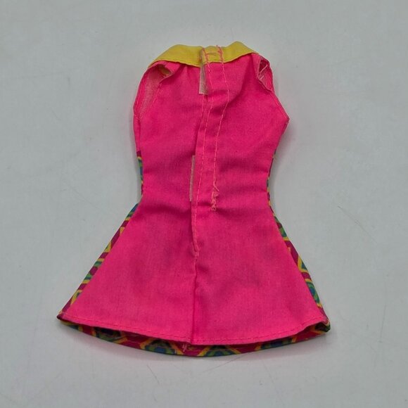 Vintage 1990s Barbie Doll Dress Pink & Geometric Pattern - Picture 6 of 6